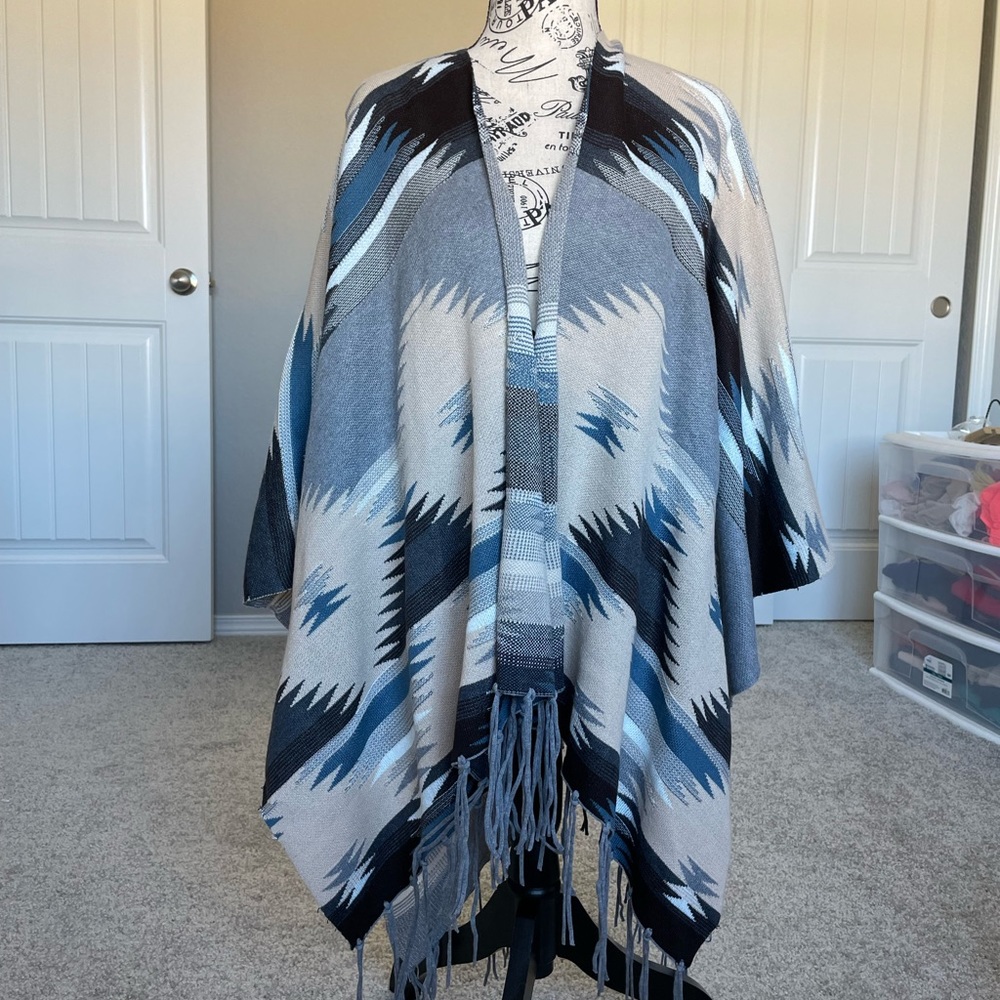 NWT free size poncho